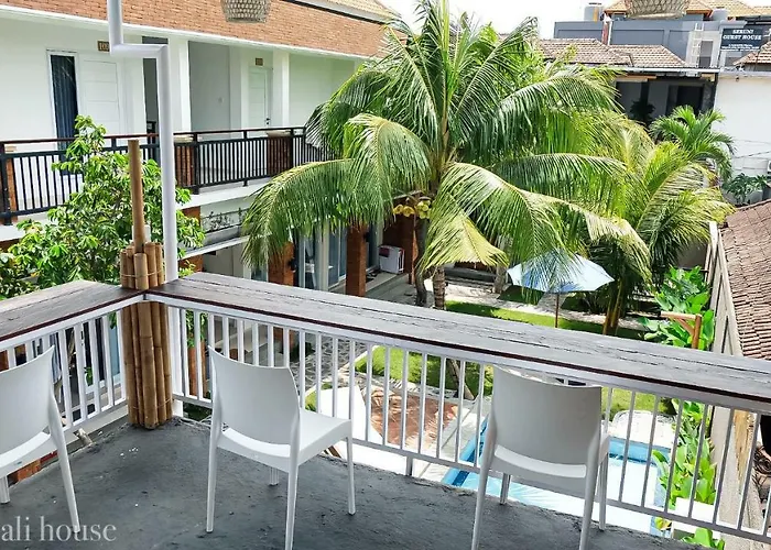 Sari Bali House ケロボカン